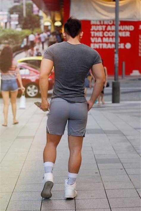 Hot Hunks And Bubble Butts