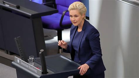 Schwesig Spd Antisemitische Menschen Haben Kein Recht Auf Einen