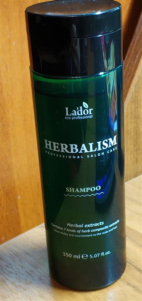 Шампунь для волос Lador Herbalism Shampoo | Купить в интернет-магазине ...