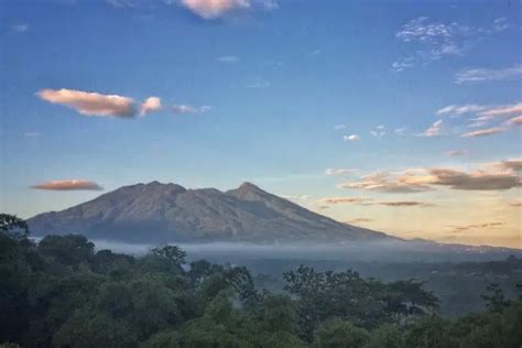 Gunung Paling Angker Di Indonesia Yang Dikenal Menyeramkan Itripedia