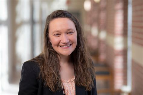 Kelsey Powell Receives The Early Advisor Award College Of Agriculture