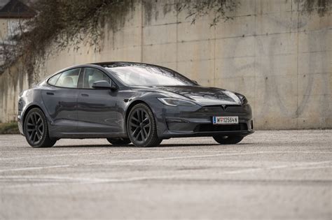 Tesla Model S Plaid Erlaubt ist was gefällt FAHRFREUDE CC LIVE