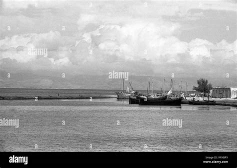 Griechenland Greece Blick Aus Dem Hafen Von Korfu Griechenland