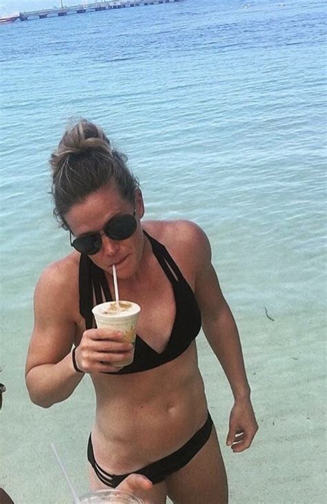 Hot Sexy New Alyssa Naeher Bikini Pics