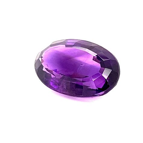 Sehr schöner Amethyst oval dunkelviolett 8 67 ct 156 00