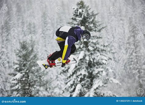 Salto Do Snowboard Imagem De Stock Imagem De Lazer Congelar