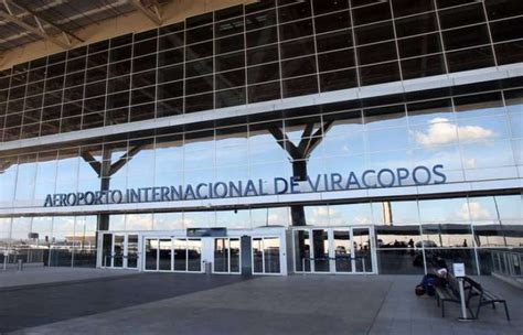 Brasileira Presa Em Aeroporto Coca Na No Fundo Falso Da Mala E