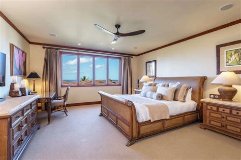 Most Romantic Hawaii Hotels with Jacuzzi in room ️ 2024