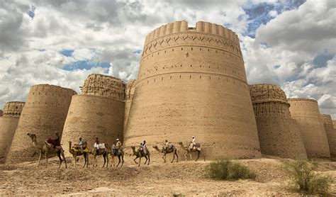 Check Out These Majestic Castles And Forts In Pakistan