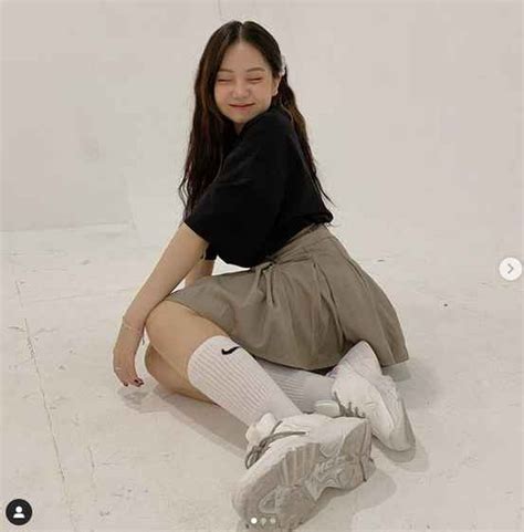 Hot girl chiều cao khiêm tốn kiếm tiền khủng nhờ lý do này