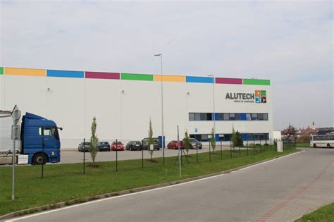 Holding Alutech dováží do Evropy sankcionovaná ocelová vrata z ...
