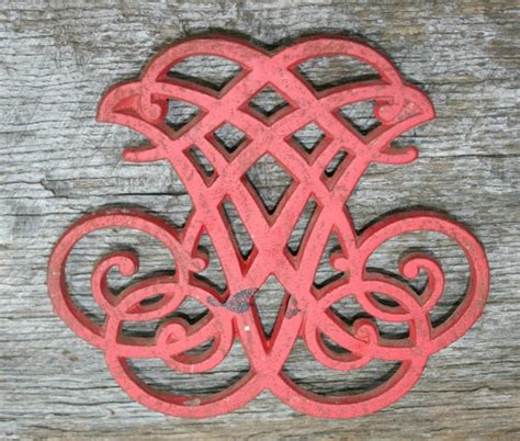 Thomas Jefferson Cipher Painted Red Rusty Trivet Vintage Hot