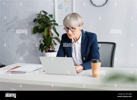 Mature Team Hi Res Stock Photography And Images Alamy