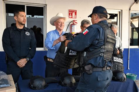 Polic As De Angostura Ya Traen Chaleco Antibalas Y Casco Realidad En Red