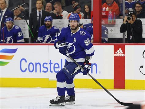 Lightning Defeat Canucks In Hurricane Postponed Home Opener The