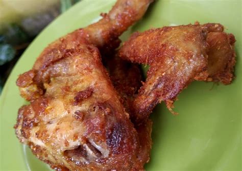 Resep Ayam goreng bumbu kuning oleh tamarass - Cookpad