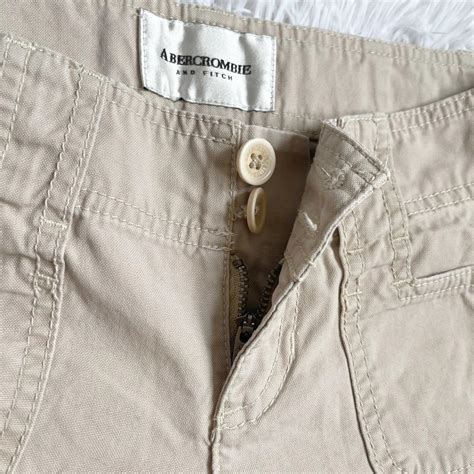 Y K Abercrombie And Fitch Low Rise Cream Cargo Short Depop