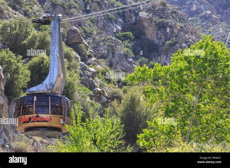 Palm Springs Aerial Tram At Palm Springs California Stock Photo Alamy