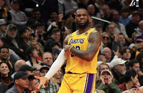 Performa 5 Pemain Tertua Los Angeles Lakers Pada Paruh Musim