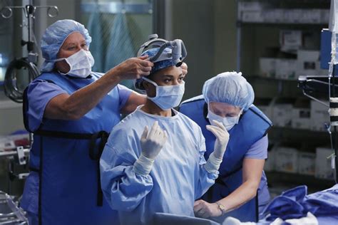 ‘Grey’s Anatomy’ Season 12 Photos & Spoilers – TVLine