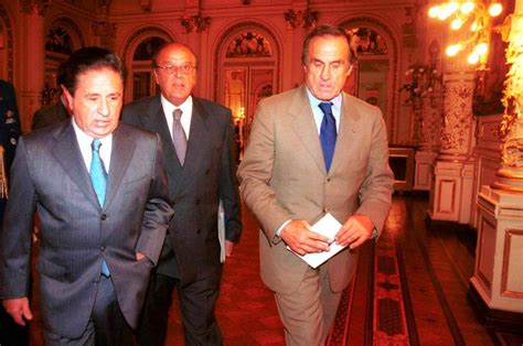 La Crisis Del 2001 Y Los Cinco Presidentes En 11 Días