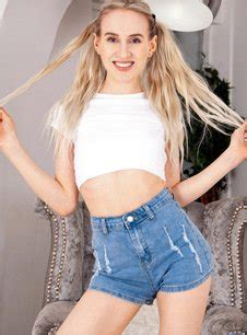 Sofie Skye Porn Pics BabeSource