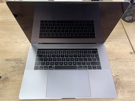 Macbook Pro 15 2019 A1990