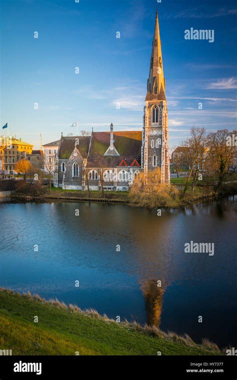 La Iglesia De San Alban Localmente A Menudo Referido Simplemente Como