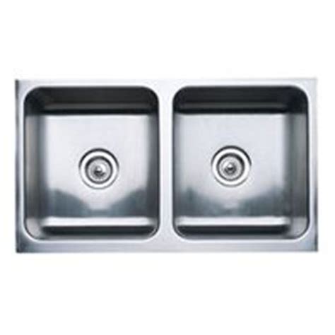 Blanco Magnum Undermount 32" Equal Double Bowl Sink With Apron ...