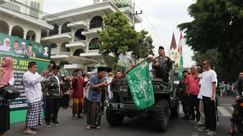 Meriah Kirab Satu Abad Nu Di Kota Malang Diberangkatkan Oleh Wali Kota