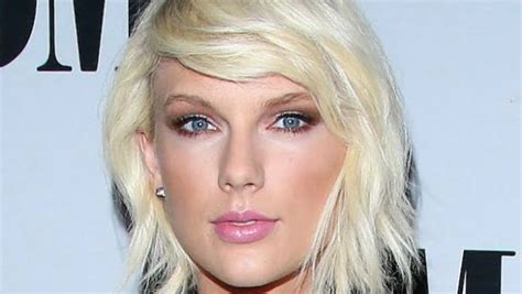 Whoa Taylor Swift Isnt Platinum Blonde Anymore Hellogiggleshellogiggles