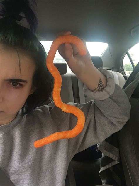 Giant Cheeto Goes Viral On Twitter Teen Vogue