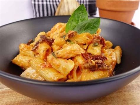 Fit Healthy Meals Delivered Sydney Chicken Penne Rosa