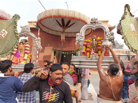 वृंदावन में भगवान रंगनाथ और गोदम्मा जी की शादी श्री कृष्ण के लिए गोदा जी एक महीने का रखती हैं