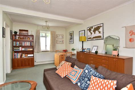 Bodiam Avenue Brighton East Sussex 3 Bed Semi Detached House For Sale