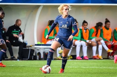 Scandale Au Psg Féminin Les Séquelles Terribles De Kheira Hamraoui