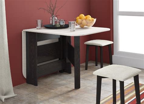 Пристенный кухонный стол