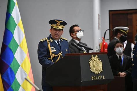 Presidente De Bolivia Posesiona A Nuevo Alto Mando Militar Fotos