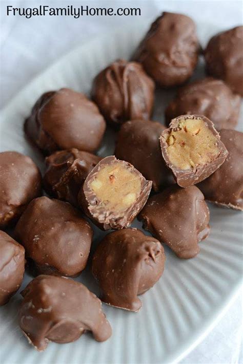 These Easy To Make No Bake Chocolate Covered Peanut Butter Balls Are