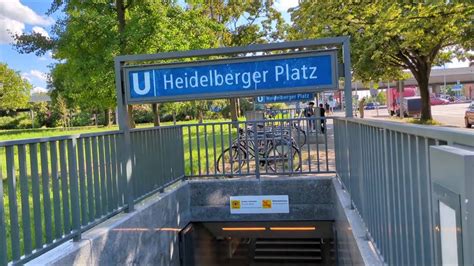 Hanna Batka Mitten In Berlin U Bahnhof Heidelberger Platz Youtube