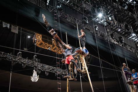 Review – Cirque Du Soleil’s Corteo Intertwines Life, Death and ...