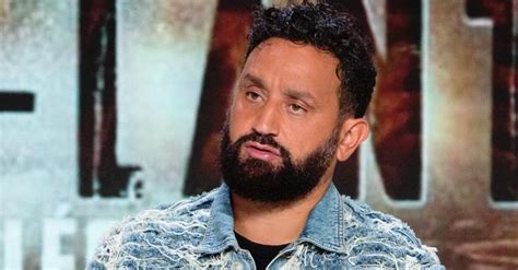 Touche Pas Mon Poste Non Mais C Est Un Malade Cyril Hanouna