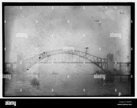 Hell Gate Bridge Stock Photo - Alamy