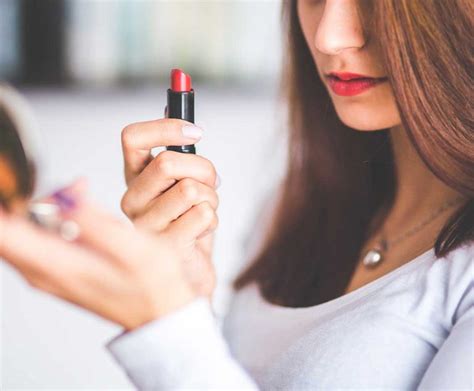 Come Non Far Sbavare Il Rossetto Rosso I Metodi Infallibili