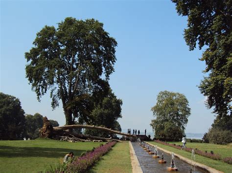 SHALIMAR BAGH MUGHAL GARDEN SRINAGAR KASHMIR