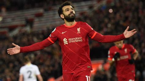 رسمياً محمد صلاح ينافس على جائزة أفضل لاعب في الدوري الإنجليزي موقع