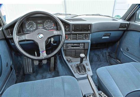 Audi 200 5e C2 Bmw 525i E28 I Mercedes 230 E W123 Magazyn Auto