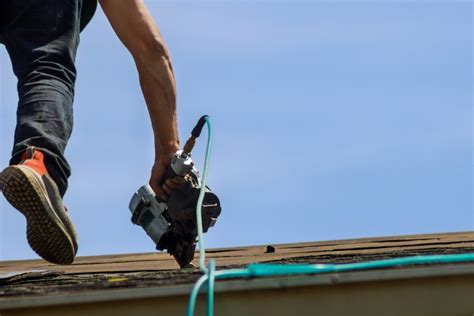 5 Reasons To Hire A Roof Contractor