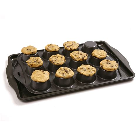 N/S 12 MUFFIN CUPCAKE PAN – Ventures Intl