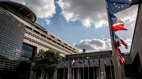 Bercy Saisit La Justice Propos D Un Haut Fonctionnaire Nouveau